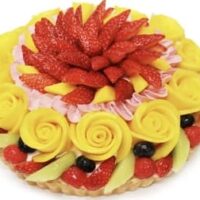 カフェコムサ「マンゴーローズと彩りフルーツのケーキ」まるで花束のような母の日限定ケーキ！パティシエの技でマンゴーを美しい薔薇に