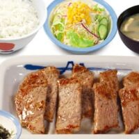 松屋「肉厚豚焼肉定食」肉の厚さ3倍相当!選べる小鉢「鬼おろし」「のりキム」「ネギダレ」肉の枚数「1枚盛」から「4枚盛」まで選べる