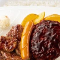 【本日発売】ほっともっと「ハンバーグ＆カットステーキ弁当」「～チキンステーキ・エビフライ付き～ハンバーグミックス弁当」人気のおかず盛り合わせ！