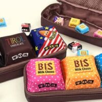 【本日発売】1個6.5cm 巨大チロルチョコ!?なペンポーチ 本物そっくりの形や色にこだわったアイテム