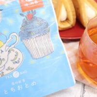 【実食】椿宗善「苺の紅茶 とちおとめ」甘酸っぱい香りに癒される〜！生クリームを使ったスイーツにも合う 乾燥苺入り紅茶