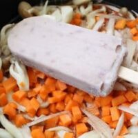 【レシピ】「あずきバー五目ごはん」米の上にあずきバーをのせて豪快に炊くッ！信じられないかもしれないけどめちゃくちゃウマい