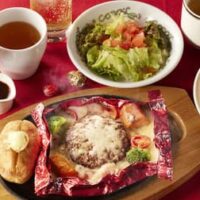 【本日発売】ココス "今月のグルメ～12月～" 「クリスマススペシャルセット」「クリスマスピッツァ ソーセージ＆ベーコン」11月30日より期間限定