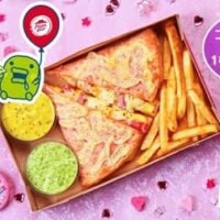 【ピザハット×たまごっち】ピンクピザ誕生！キャラクター商品と購入特典も！