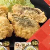やよい軒「~徳島県産阿波彩どり使用~鶏とサバの天ぷら定食」天つゆ・抹茶塩・青しばタルタルで味比べ!6月3日発売