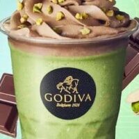 ゴディバ「ドバイチョコレート ショコリキサー」期間限定チョコレートドリンク！サクサクの揚げ麺やローストピスタチオ使用