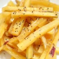 簡単・人気【さつまいもレシピ】まとめ第2弾「さつまいものはちみつバターきんぴら」「さつまいもとレーズンのクリームチーズサラダ」など