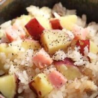 簡単・人気【さつまいもレシピ】まとめ「さつまいもと玉ねぎのナッツサラダ」「さつまいもとベーコンの炊き込みご飯」など