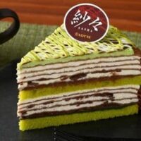 銀座コージーコーナー×ロッテ「紗々ミルクレープ(抹茶ティラミス)」期間限定!パリパリチョコを4層にサンド