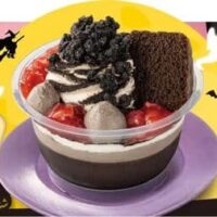 セブン-イレブン ハロウィン商品まとめ「ヤミ闇やみつき イカ墨パスタ」「プリンケーキパフェ ヤミいちご」など7品