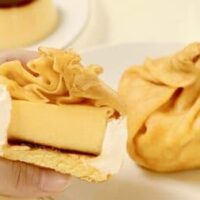 パステル 11月はシュークリーム、12月はプリン包みクレープがそれぞれ新発売