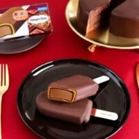 【2025年11月発売】新作アイスまとめ!ハーゲンダッツ バー「ザッハトルテ」「雪見だいふくPREMIUM ‐濃熟‐マンゴー」など