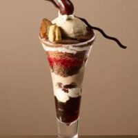 【2025年12月】ファミリーレストラン 新商品スイーツまとめ!ジョナサン・ガスト・デニーズ・ココス・ビッグボーイの5ブランド