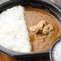 【2026年3月】ローソンで買える500kcal以下のお弁当6選！ダイエット中でも食べられるカレーあり