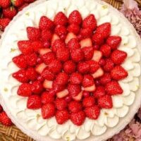 【2026年最新版】母の日プレゼントにぴったりなケーキまとめ！アンテノール「カーネーション」・キル フェ ボン「イチゴとベリーのティラミス」など