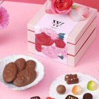 【2026年最新版】母の日スイーツギフトまとめ！不二家洋菓子店「母の日 苺のロールケーキ」・ヴィタメール「ラ フェット デ メール」など