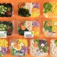 【2026年6月16日】ファミリーマートの人気野菜サラダが具材最大50%増量！夏に向けた3弾連続キャンペーン最新情報特集