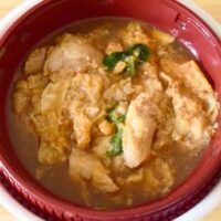 【なか卯定番メニュー実食】ワンコイン以下で楽しめる「親子丼」！つゆだくでおいしい