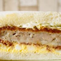 【セブン新作実食】7月22日発売の「よくばりサンド メンチカツ＆たまご」を食べてみた！分厚いメンチカツで大満足