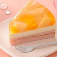 【2026年7月発売】桃スイーツ新商品まとめ第3弾！銀座コージーコーナー「桃涼みケーキ（白桃＆黄桃）」・ジョナサン「季節のジョナパフェ（桃）」など